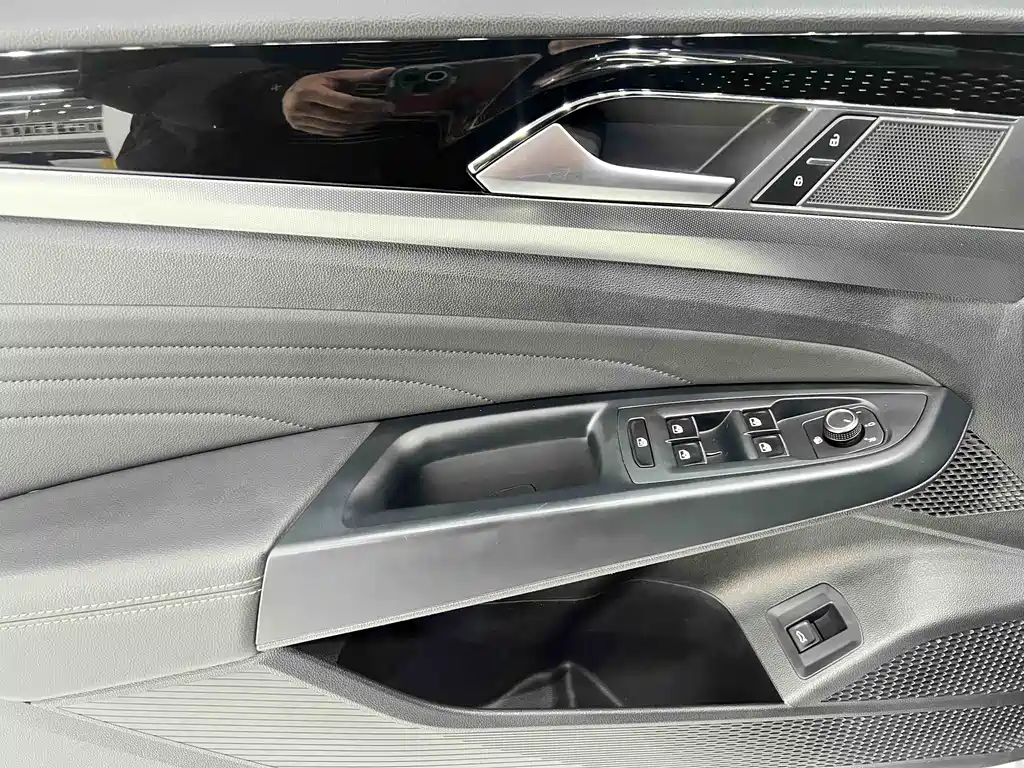 Volkswagen Passat 2023 280TSI Business Edition