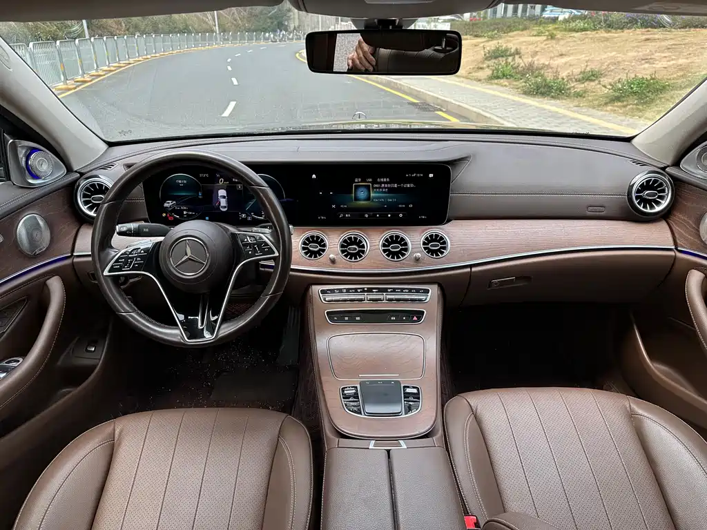 Mercedes-Benz E-Class 2022 E 300 L Luxury Edition