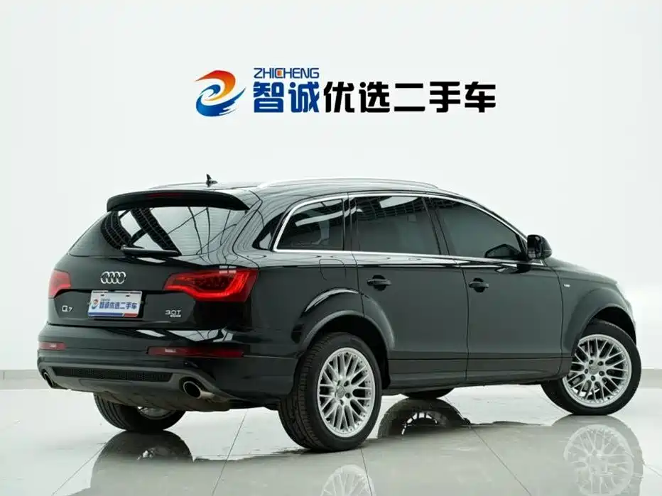 Audi Q7 2011 3.0 TFSI Exclusive (200kW)