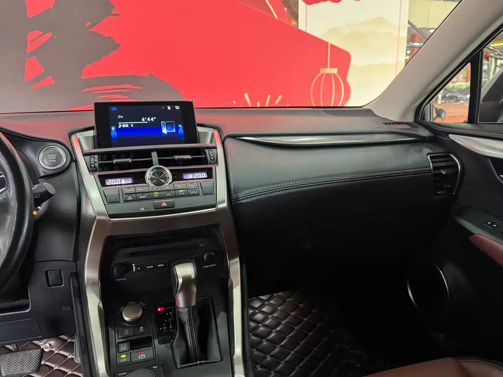 Lexus NX 2015 200t AWD F-Sport Edition