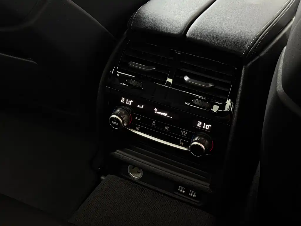 BMW M5 2021