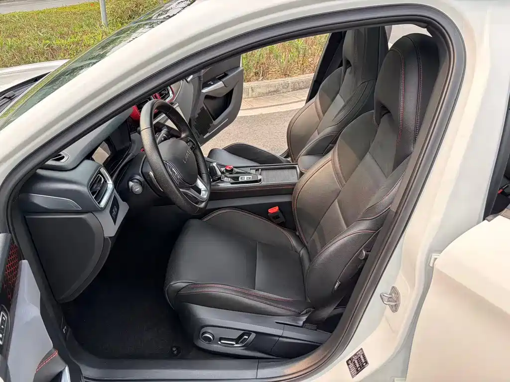 Lynk & Co 03 2019 2.0TD Auto Pro