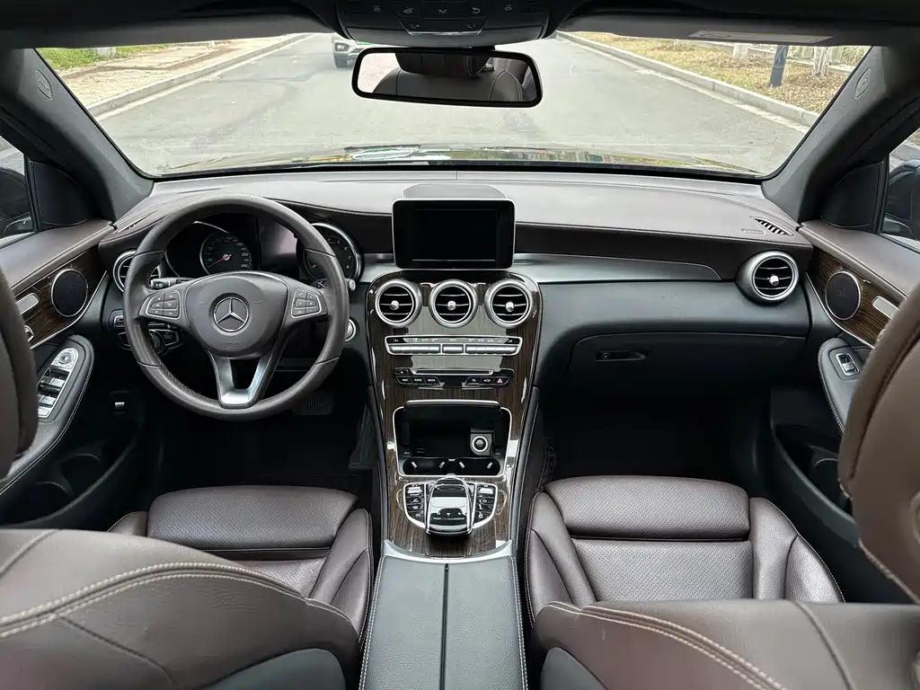 Mercedes-Benz GLC 2018 GLC 260 4MATIC Dynamic