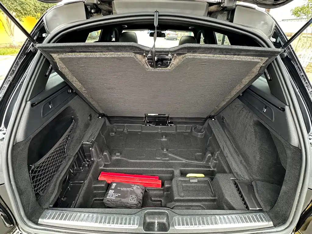 Mercedes-Benz GLC 2018 GLC 260 4MATIC Dynamic