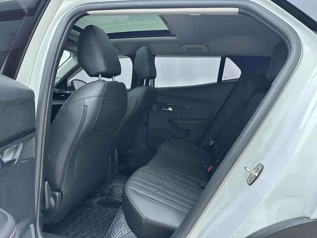 Peugeot 2008 2022 230THP THE ONE