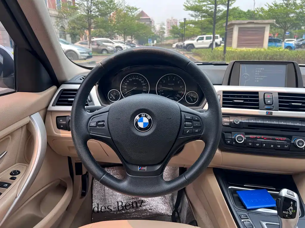 BMW 3 Series 2014 320Li Fashion Edition