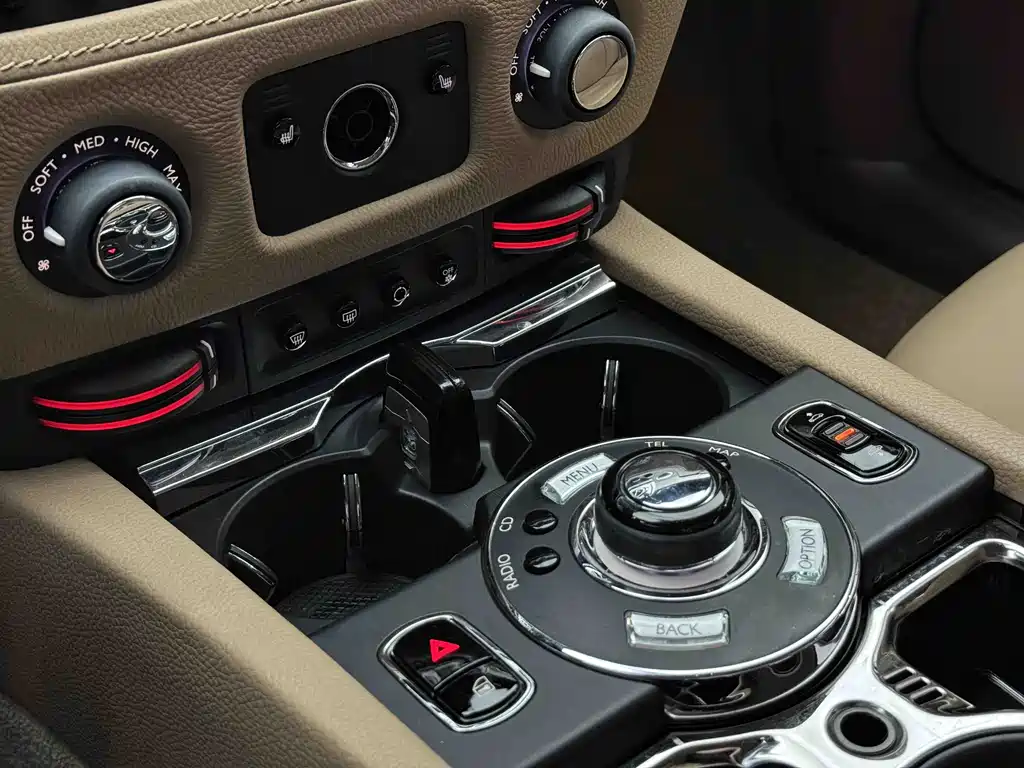 Rolls-Royce Ghost 2010 6.6T Standard Edition