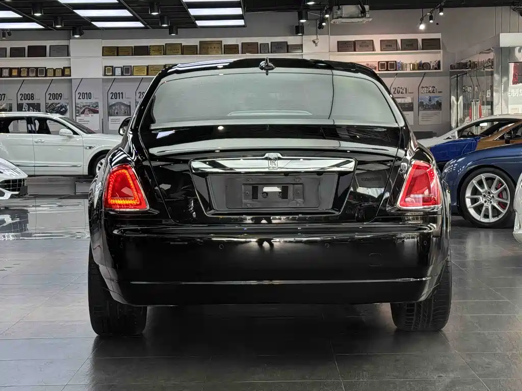 Rolls-Royce Ghost 2010 6.6T Standard Edition