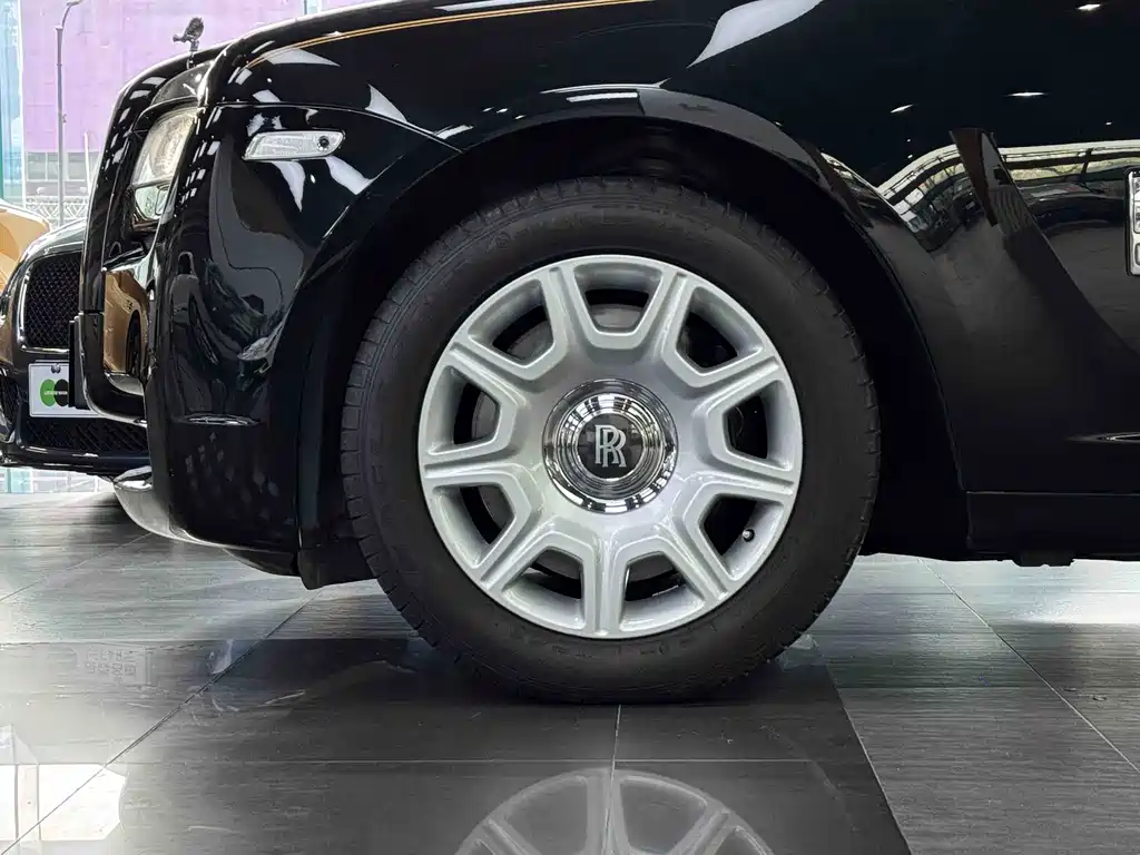 Rolls-Royce Ghost 2010 6.6T Standard Edition