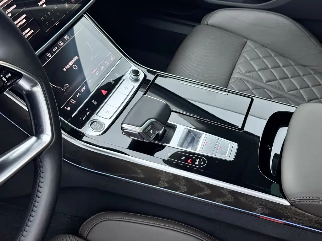 Audi A8L 50 TFSI quattro Comfort Edition 2021