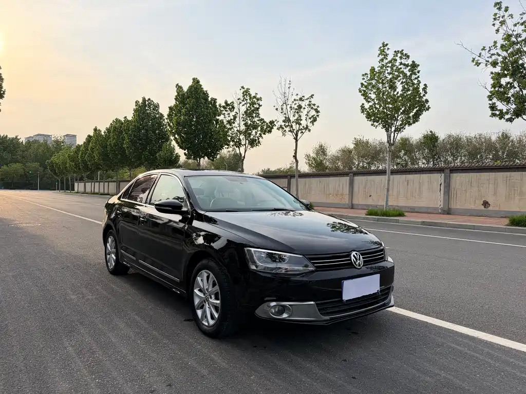 Volkswagen Sagitar 2012 1.4TSI Automatic Luxury