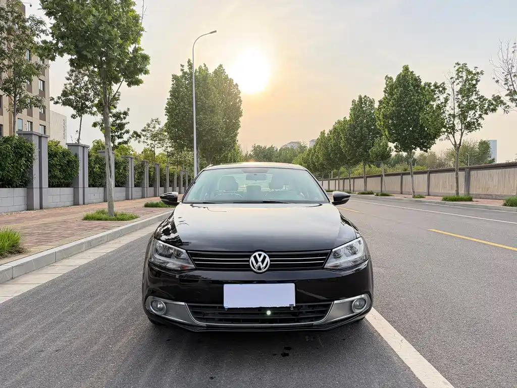 Volkswagen Sagitar 2012 1.4TSI Automatic Luxury