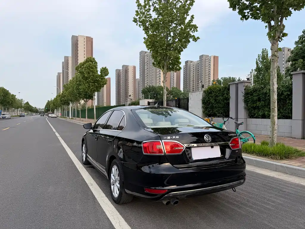 Volkswagen Sagitar 2012 1.4TSI Automatic Luxury