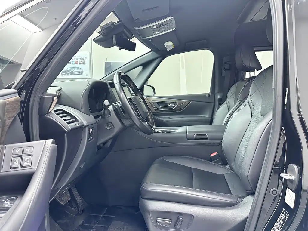 2024 Toyota Alphard Hybrid 2.5L Prestige
