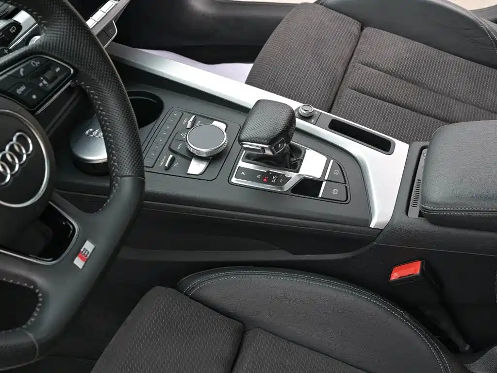 Audi A4 Avant 2020 40 TFSI Luxury Dynamic