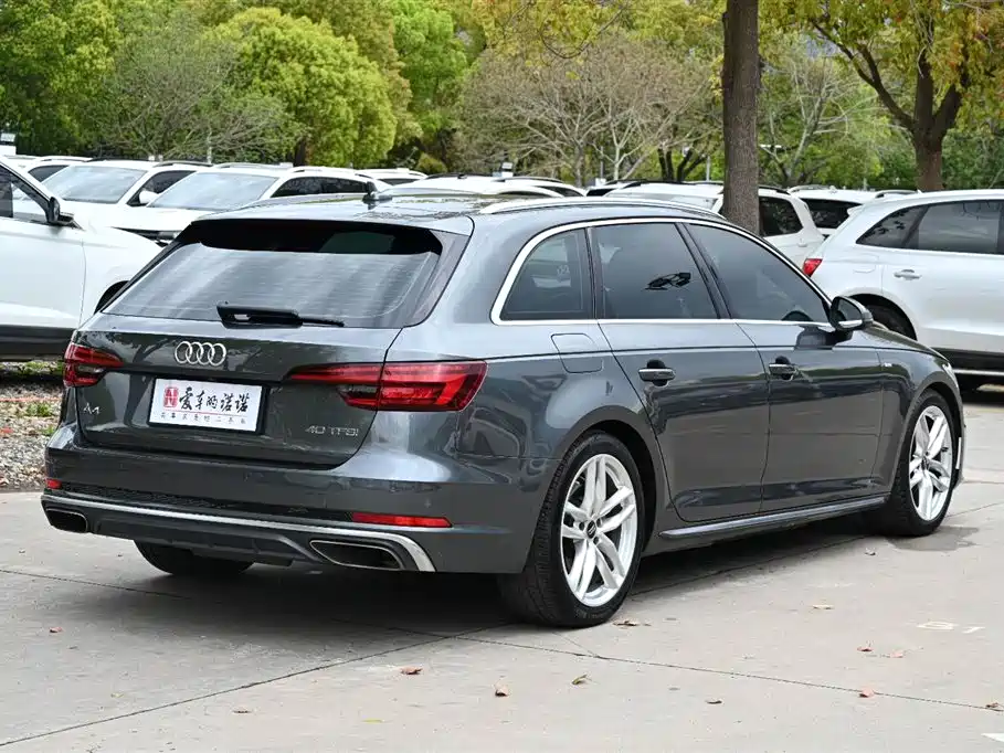 Audi A4 Avant 2020 40 TFSI Luxury Dynamic