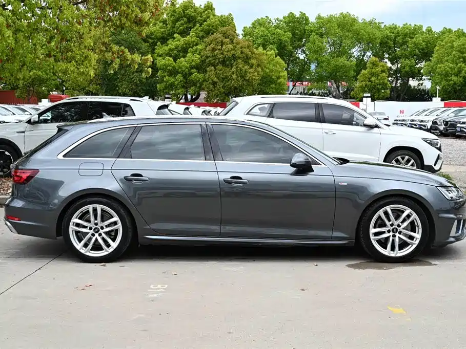 Audi A4 Avant 2020 40 TFSI Luxury Dynamic