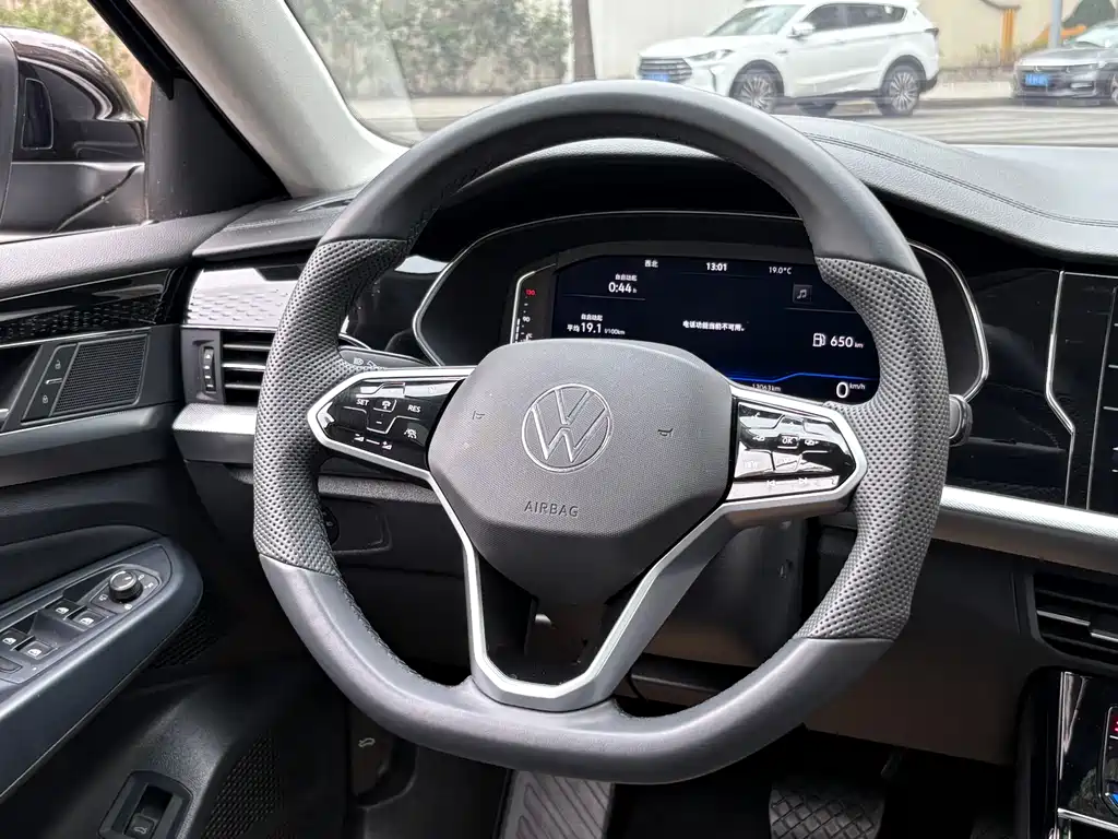 Volkswagen Passat 2024 380TSI Luxury Edition