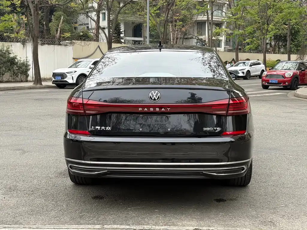 Volkswagen Passat 2024 380TSI Luxury Edition