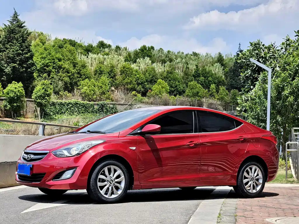Hyundai Elantra Langdong 2012 1.6L Automatic Fashion Edition