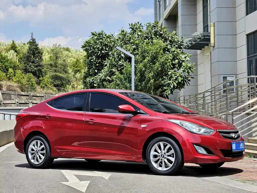 Hyundai Elantra Langdong 2012 1.6L Automatic Fashion Edition