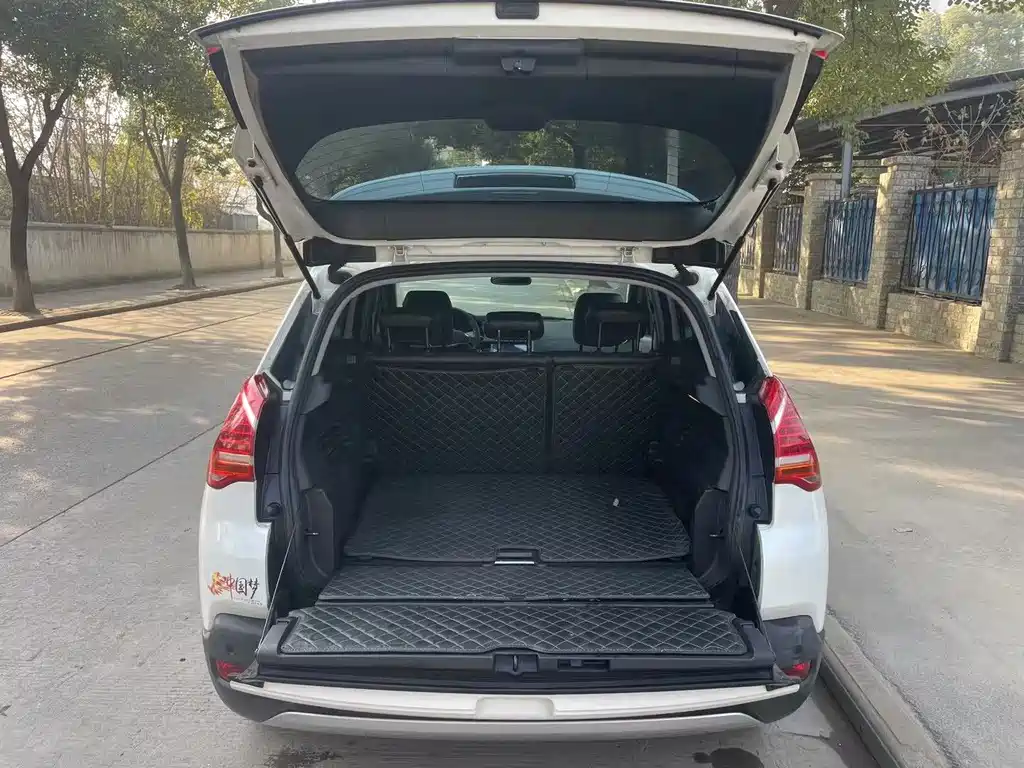 Peugeot 3008 2013 2.0L Automatic Classic