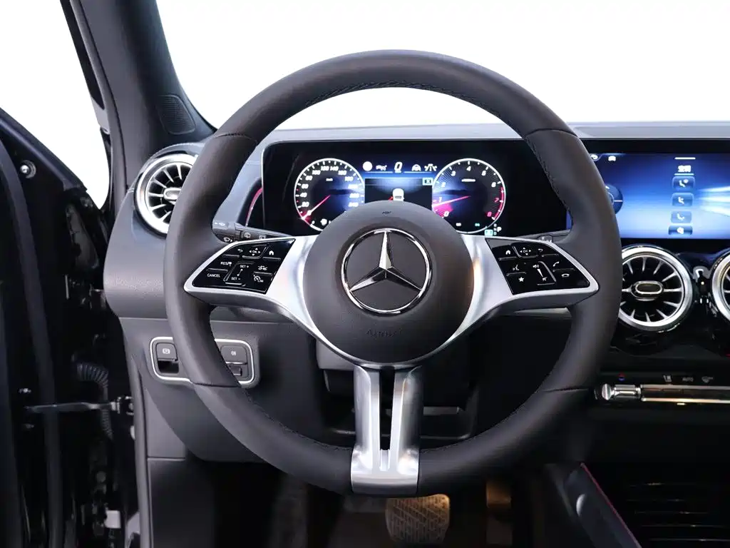 Mercedes-Benz GLB 2025 GLB 220 Dynamic Trim