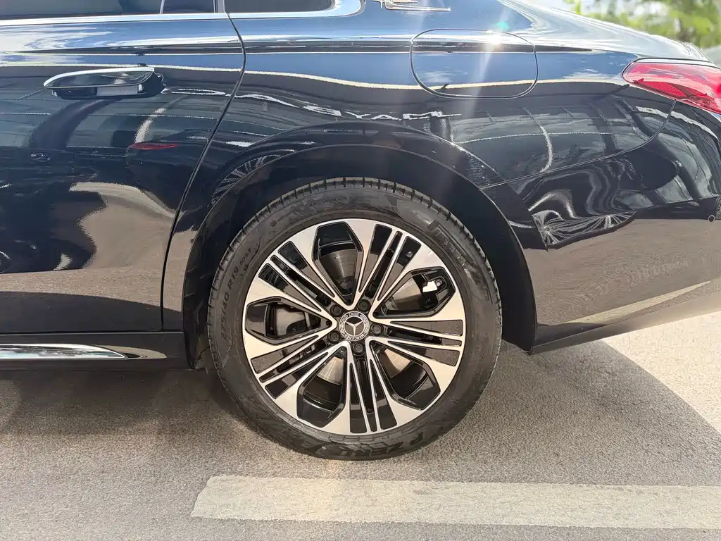 Mercedes-Benz E-Class NEV 2024 E 350 e L Plug-in Hybrid Sedan