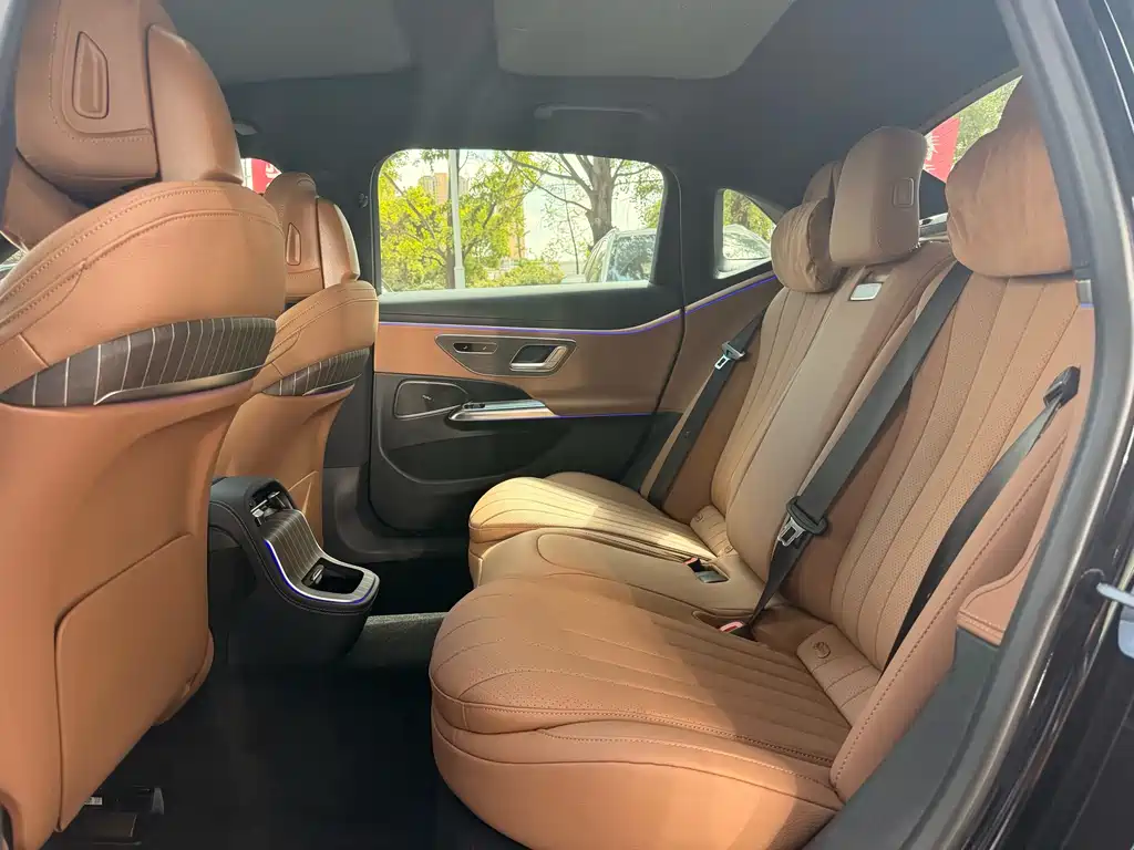 Mercedes-Benz E-Class NEV 2024 E 350 e L Plug-in Hybrid Sedan