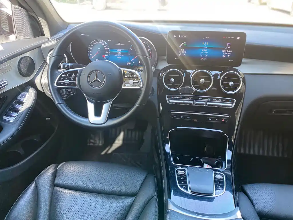 Mercedes-Benz GLC Coupe 2021 GLC 260 4MATIC Coupe SUV