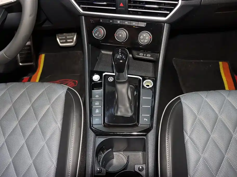 Volkswagen Sagitar 2023 300TSI DSG Beyond Edition