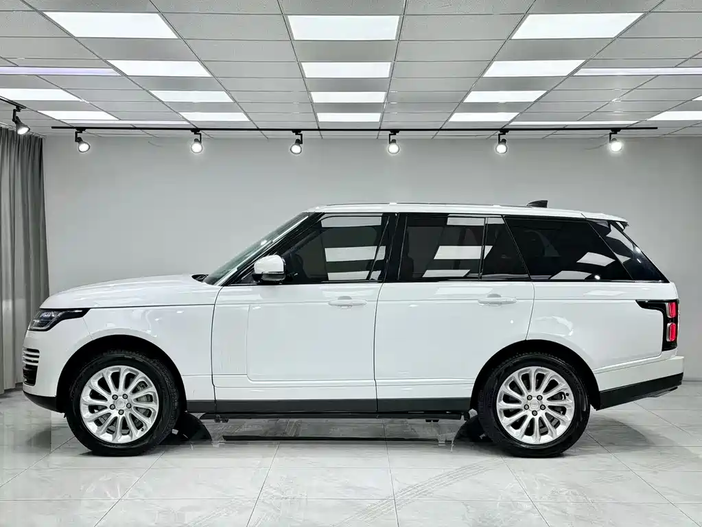 Range Rover 2018 3.0 SC V6 Vogue Heritage Edition