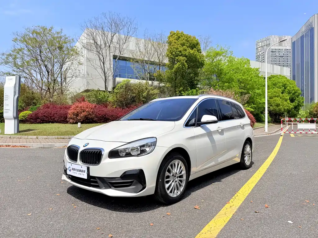 BMW 2 Series Gran Tourer 2018 220i Leading Edition