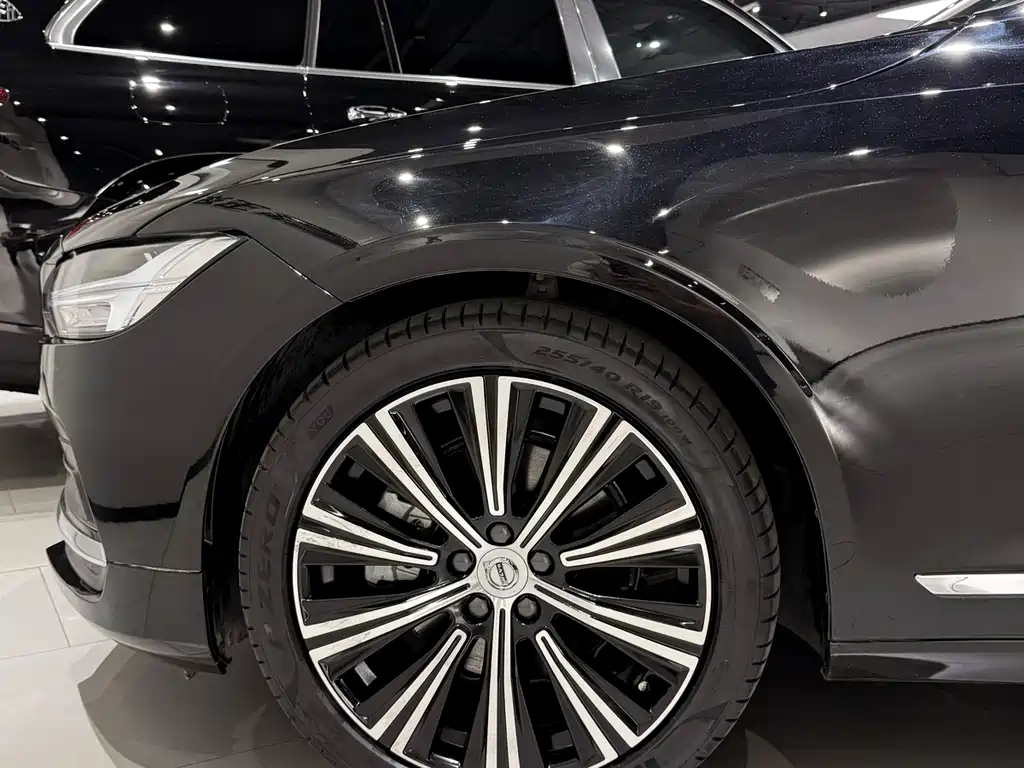 Volvo S90 2024 B5 Inscription Luxury