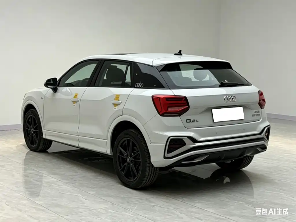 Audi Q2L 2024 35 TFSI Entry Dynamic Edition