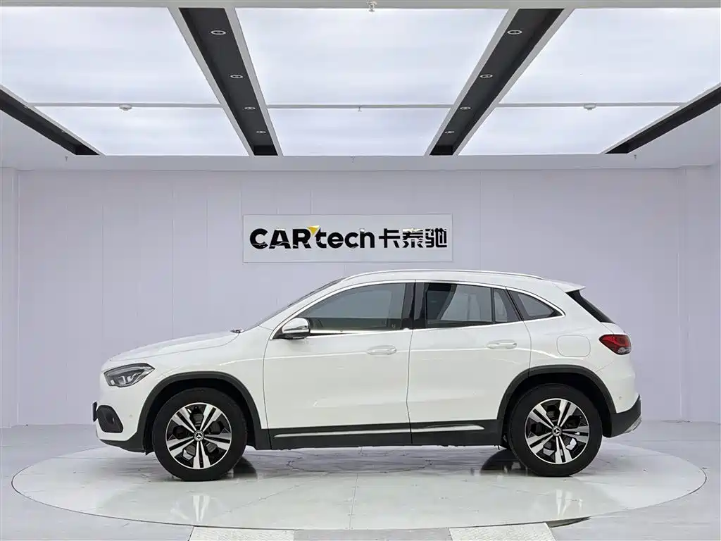 Mercedes-Benz GLA 200 (2020)