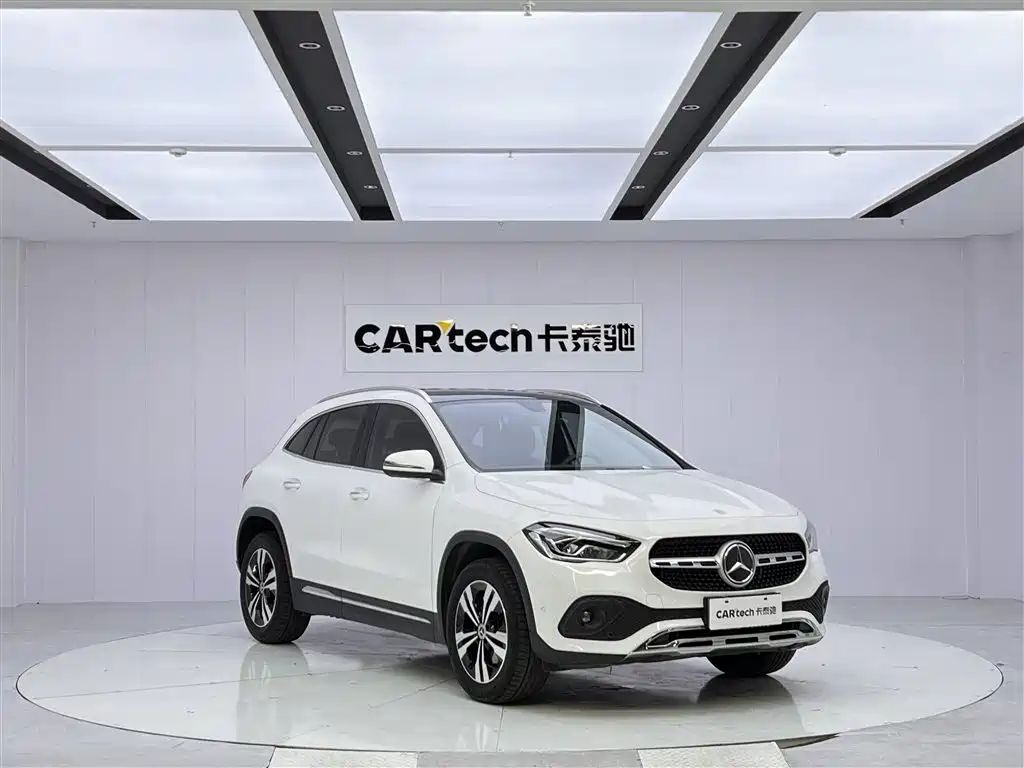 Mercedes-Benz GLA 200 (2020)