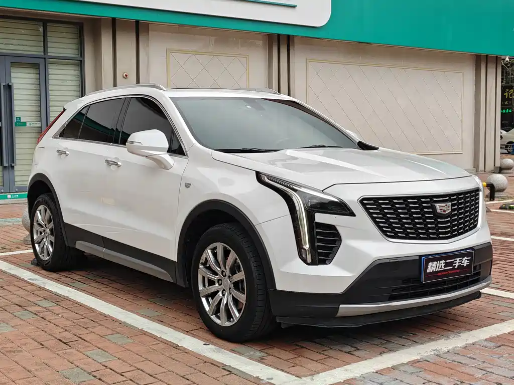 Cadillac XT4 2021 28T FWD Luxury