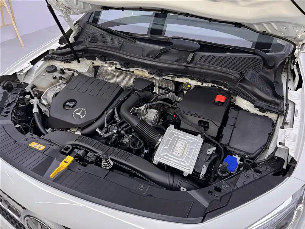 Mercedes-Benz GLA 200 (2020)