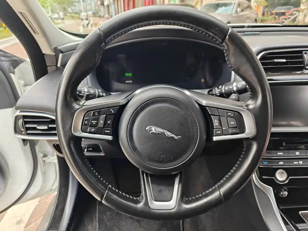 Jaguar XEL 2018 2.0T 200PS Prestige Edition