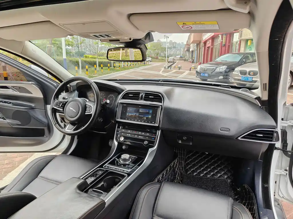 Jaguar XEL 2018 2.0T 200PS Prestige Edition