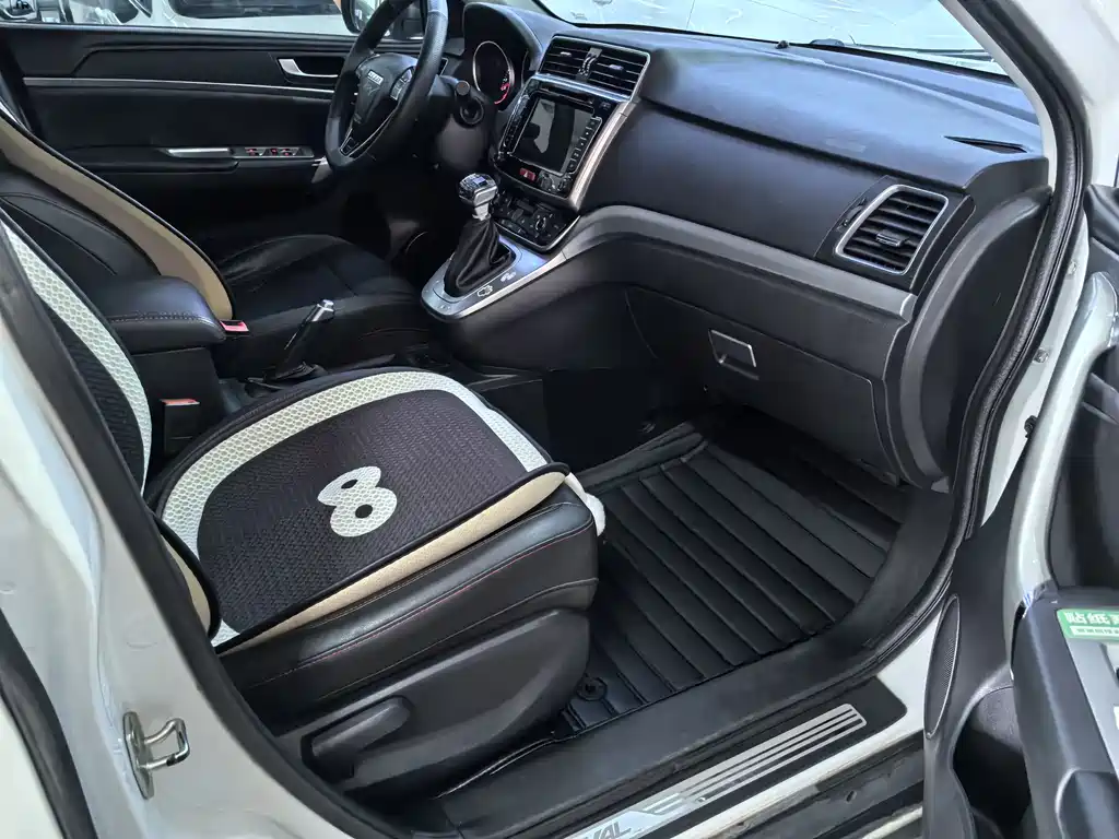Haval M6