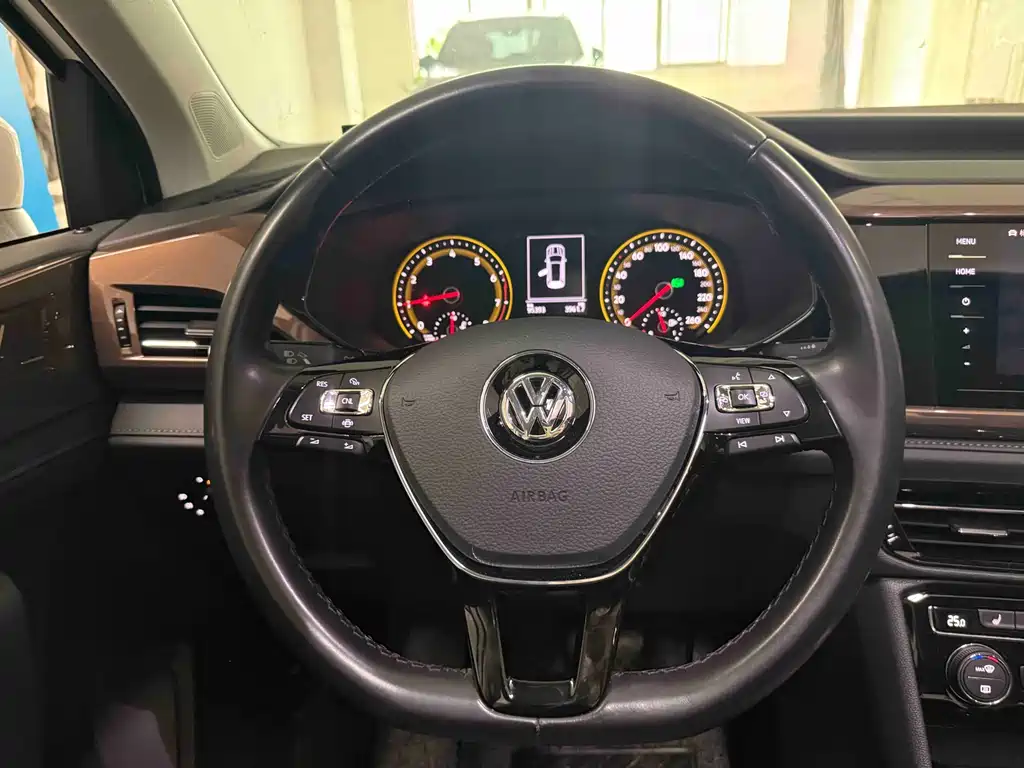 Volkswagen Tharu 2020 280TSI FWD Luxury Plus China VI