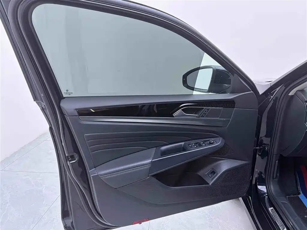 Volkswagen Passat 2022 330TSI Highline