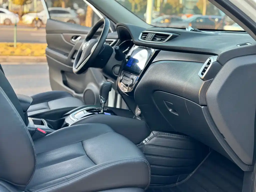 Nissan X-Trail 2017 2.0L CVT Fashion Edition 2WD