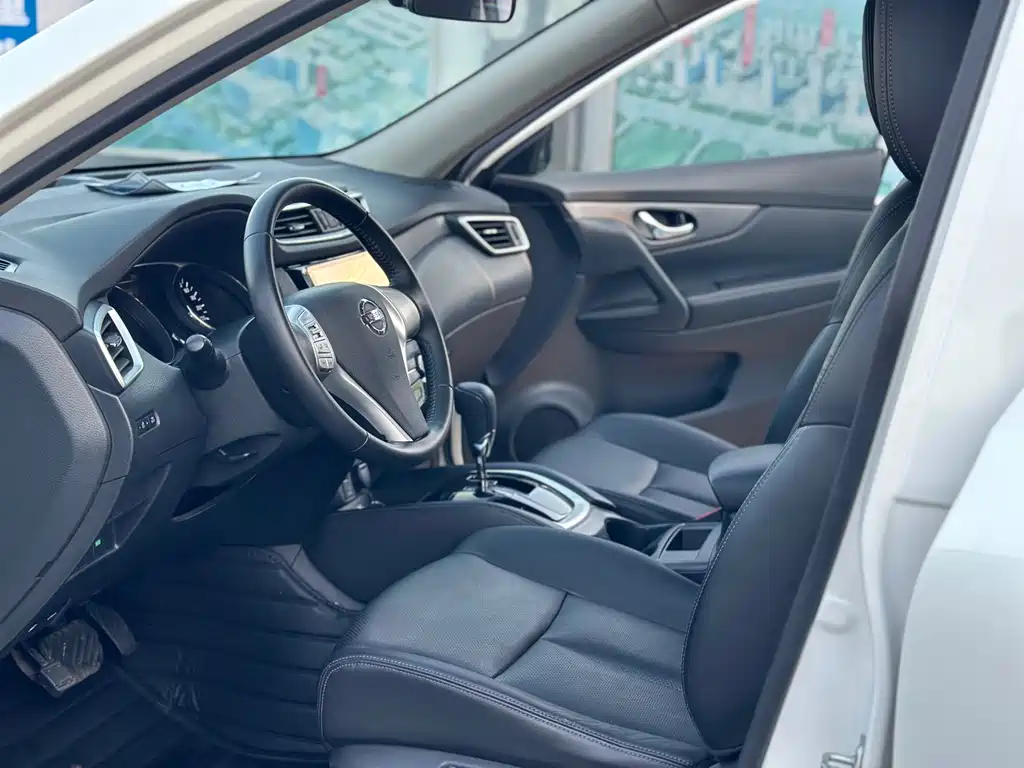 Nissan X-Trail 2017 2.0L CVT Fashion Edition 2WD