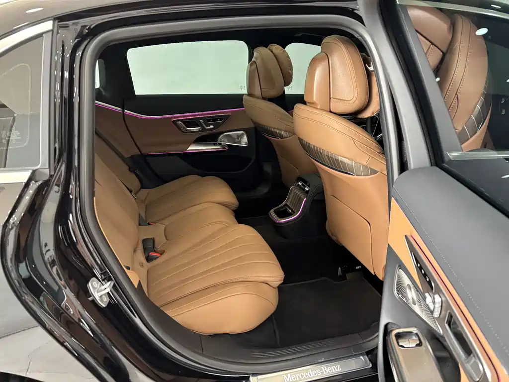 Mercedes-Benz E-Class 2026 E 300 L Luxury