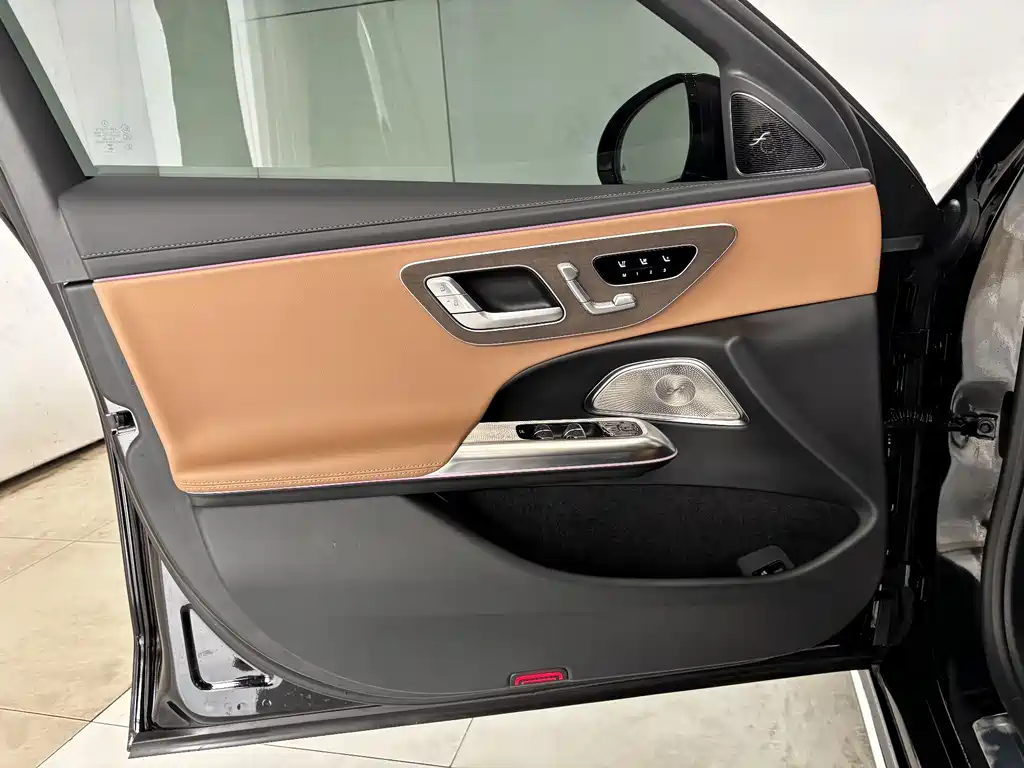 Mercedes-Benz E-Class 2026 E 300 L Luxury