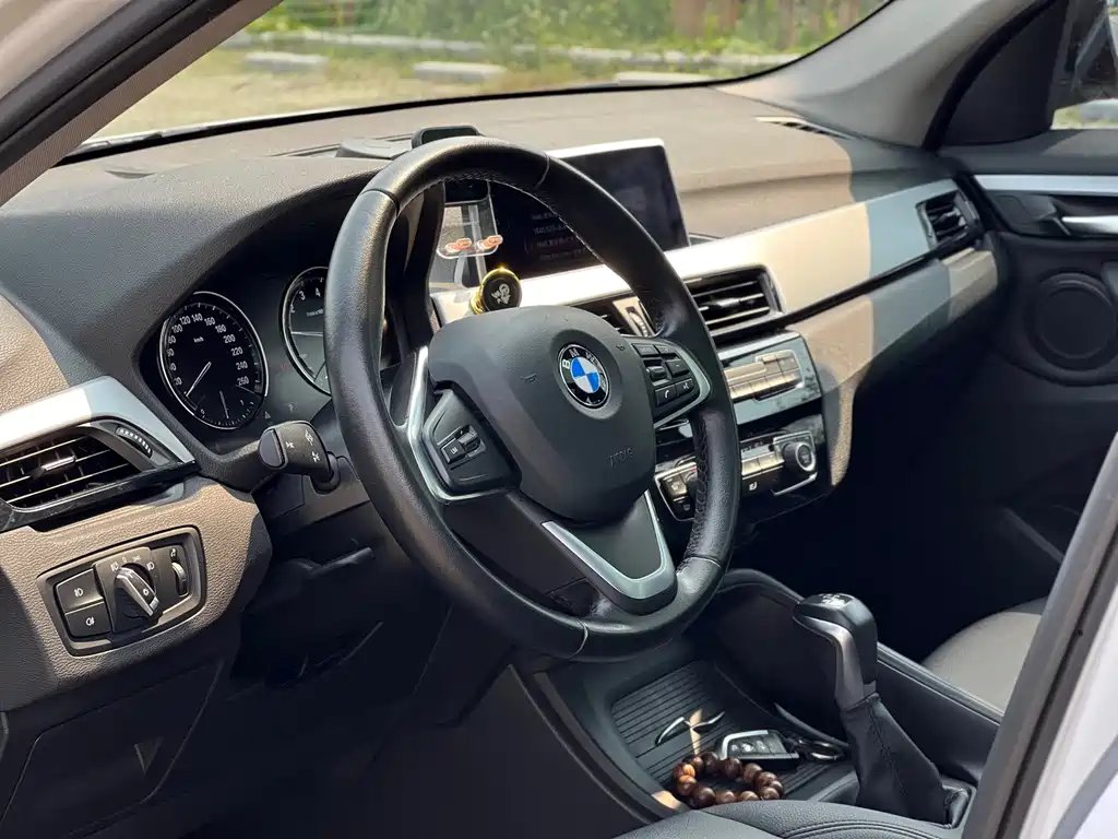 BMW X1 2019 sDrive20Li Leading Edition