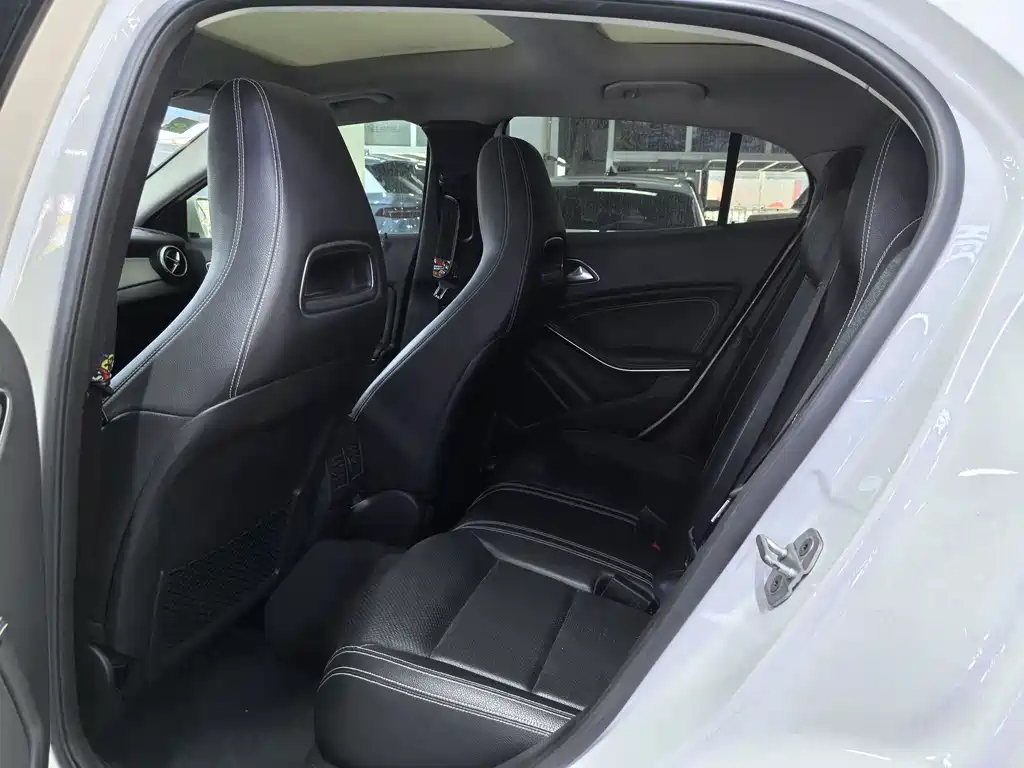 Mercedes-Benz GLA 2016 GLA 200 Fashion